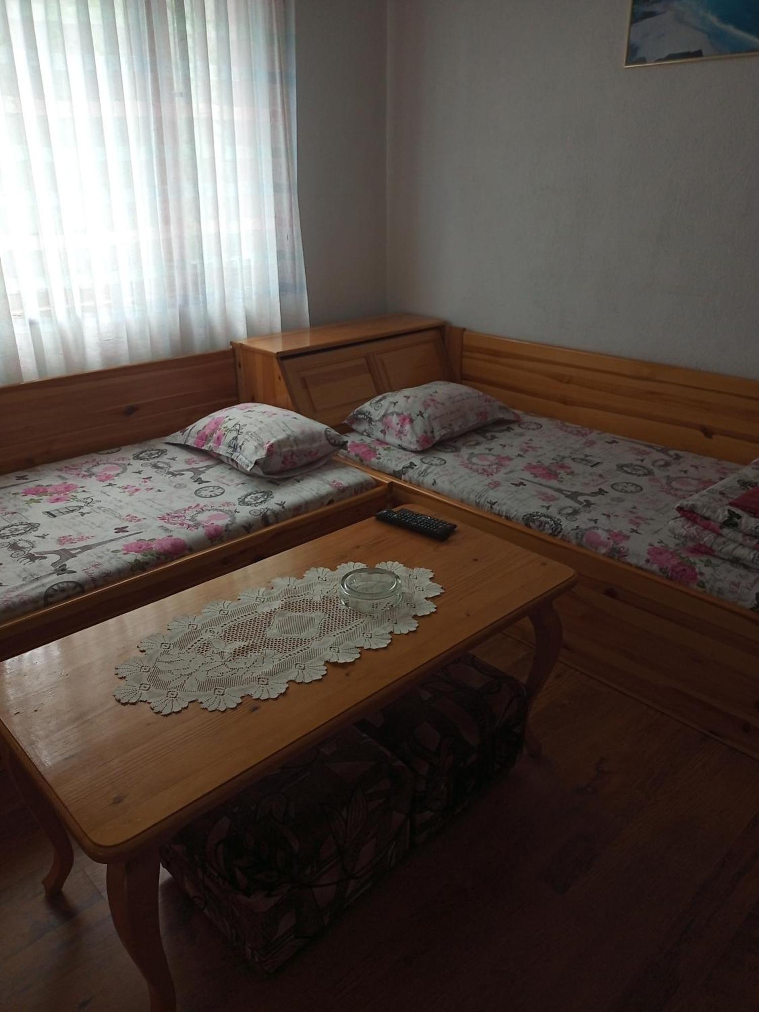 Family Hotel Shisharka Batak Esterno foto