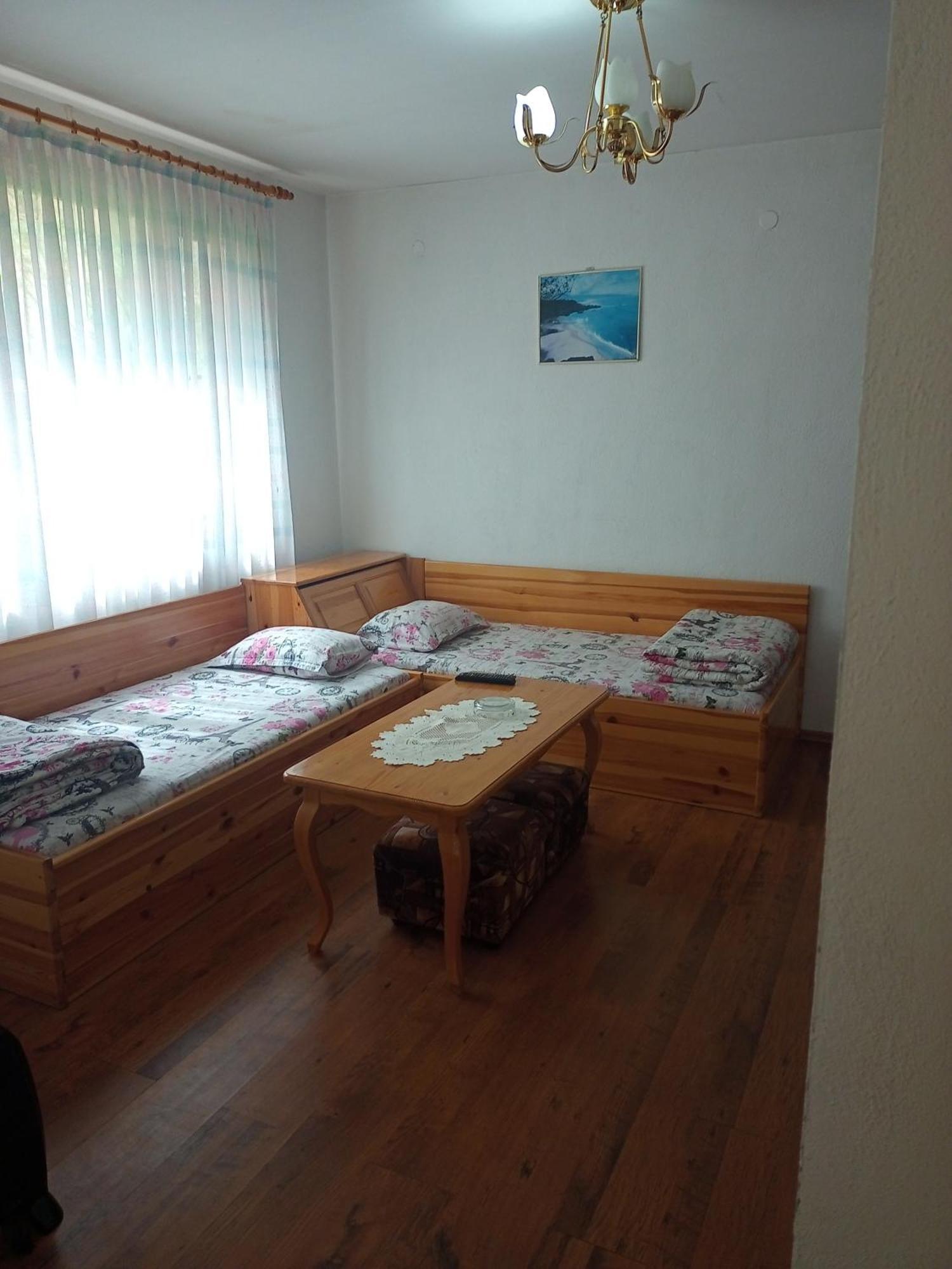 Family Hotel Shisharka Batak Esterno foto