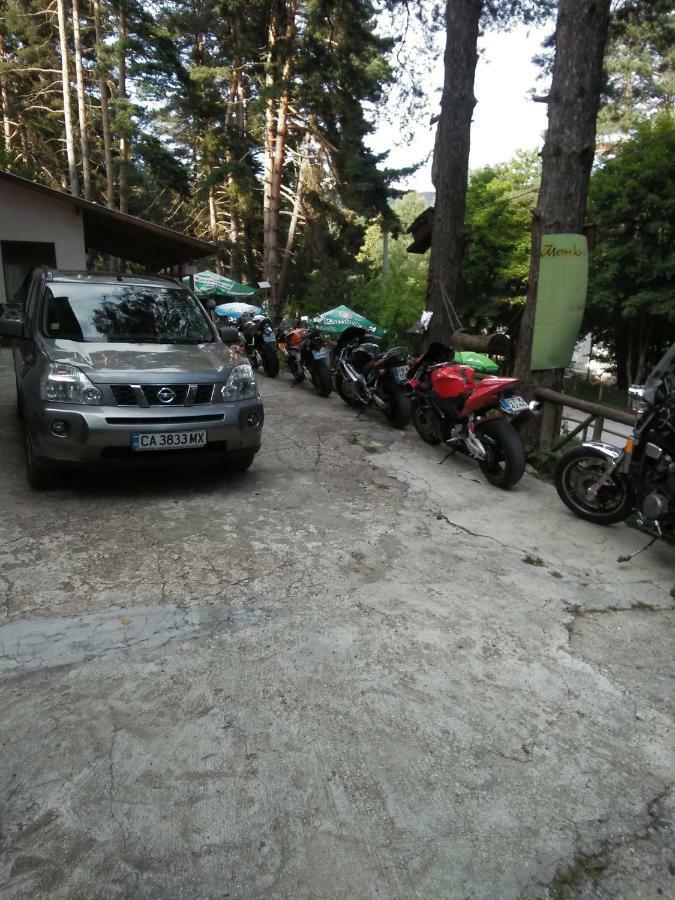 Family Hotel Shisharka Batak Esterno foto