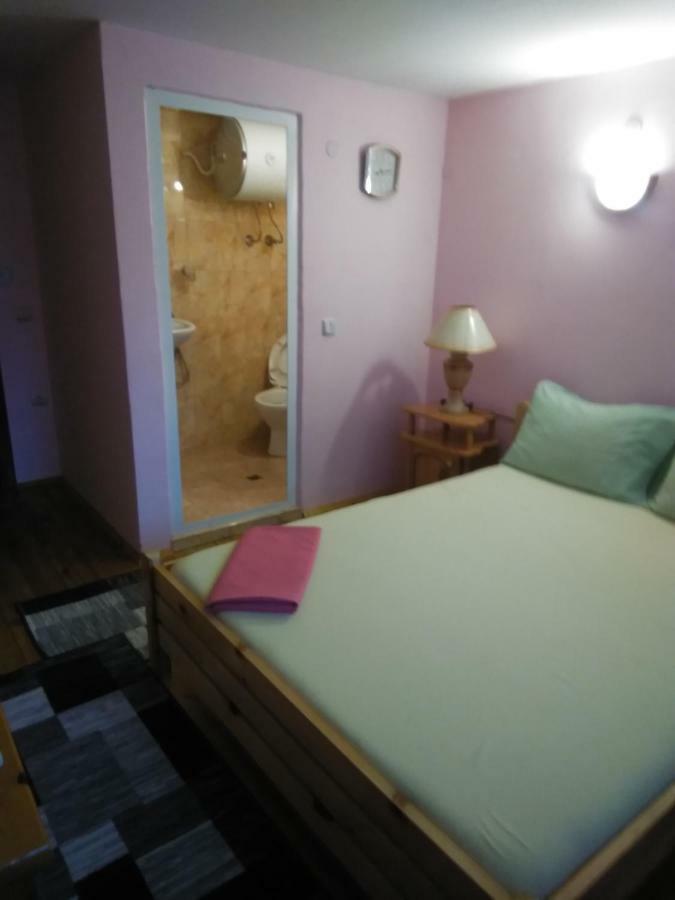 Family Hotel Shisharka Batak Esterno foto